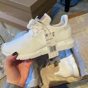 Adidas Swift Run White Sneaker